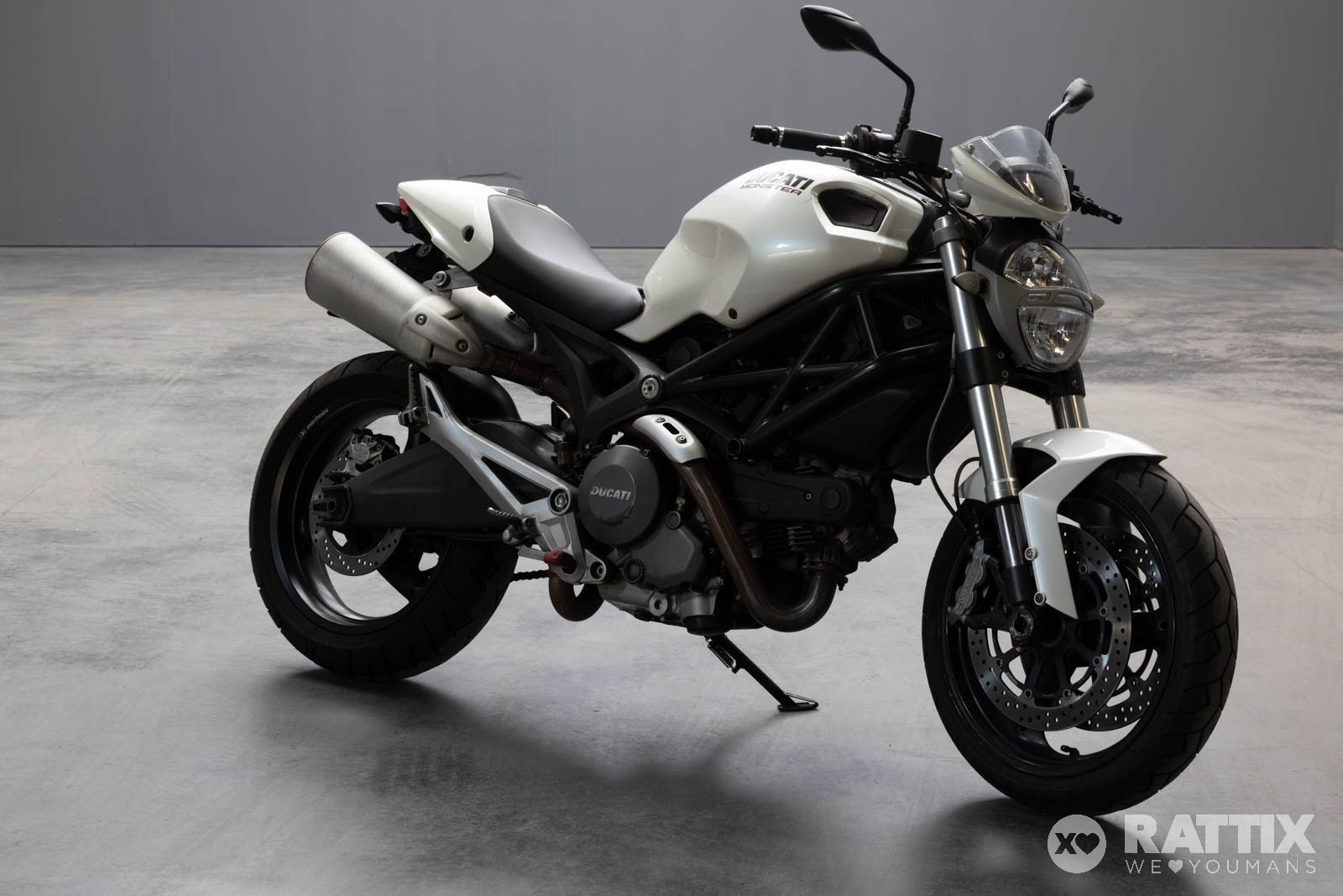 DUCATI Monster 696 Monster 696 DUCATI Monster 696 Monster 696