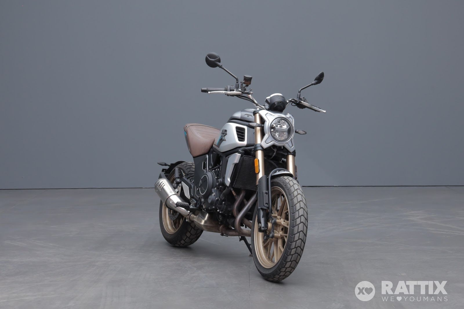 CFMOTO 700 CL X 700 CL-X Heritage Abs CFMOTO 700 CL X 700 CL-X Heritage Abs