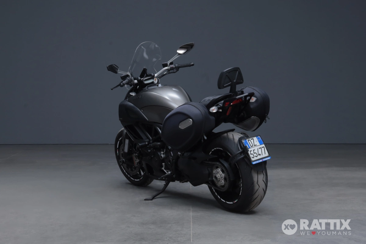 DUCATI Diavel 1199 Strada