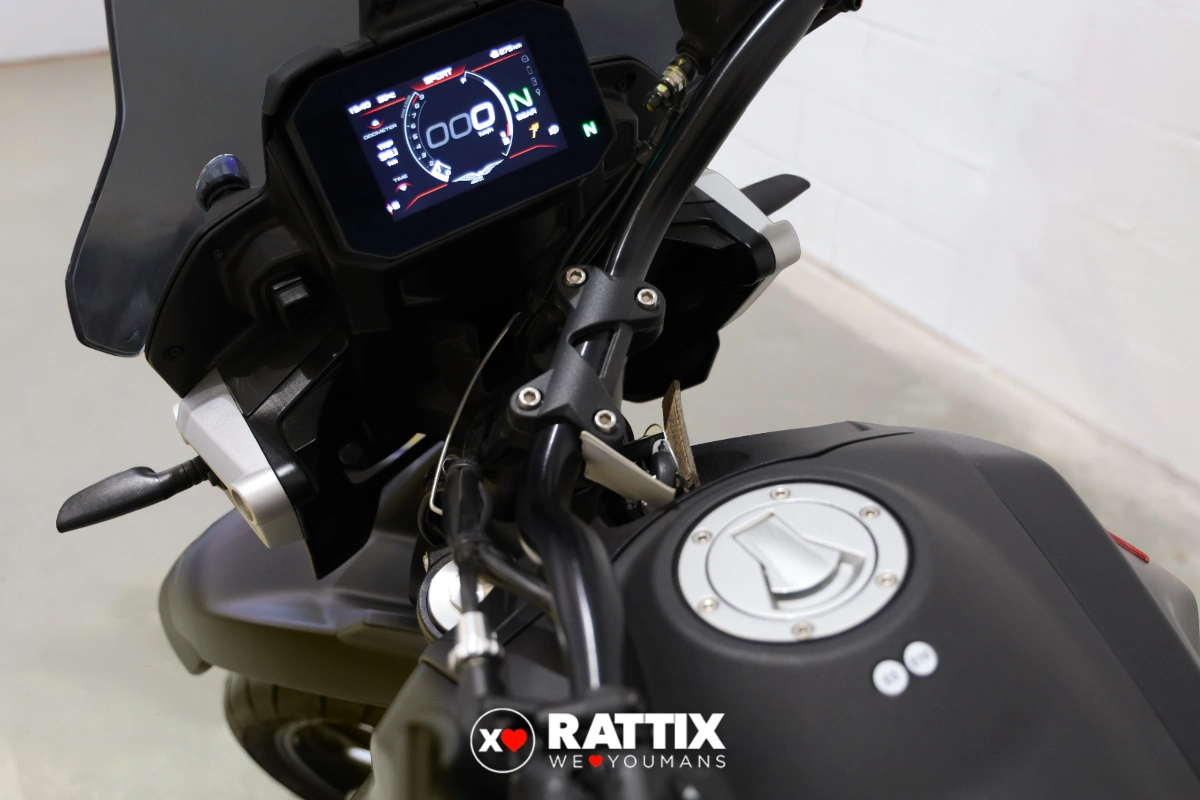 MOTO GUZZI V85 Strada Abs
