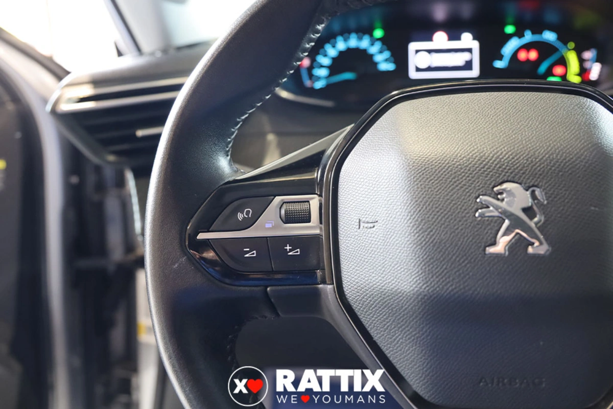 PEUGEOT e-2008 Active Pack 100kW e-2008 Active Pack 100kW