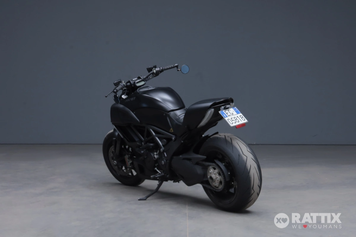 DUCATI Diavel 1199 Dark my15