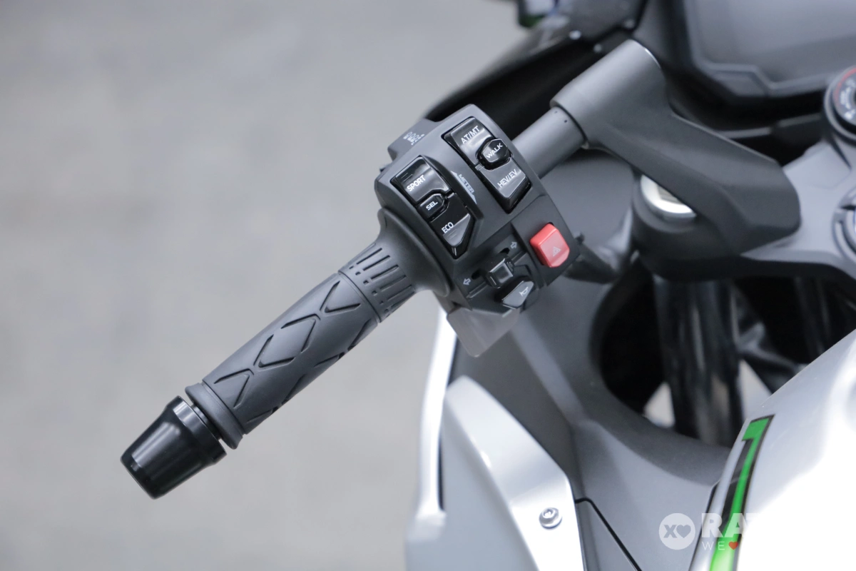 KAWASAKI Ninja 7 Hybrid Hybrid