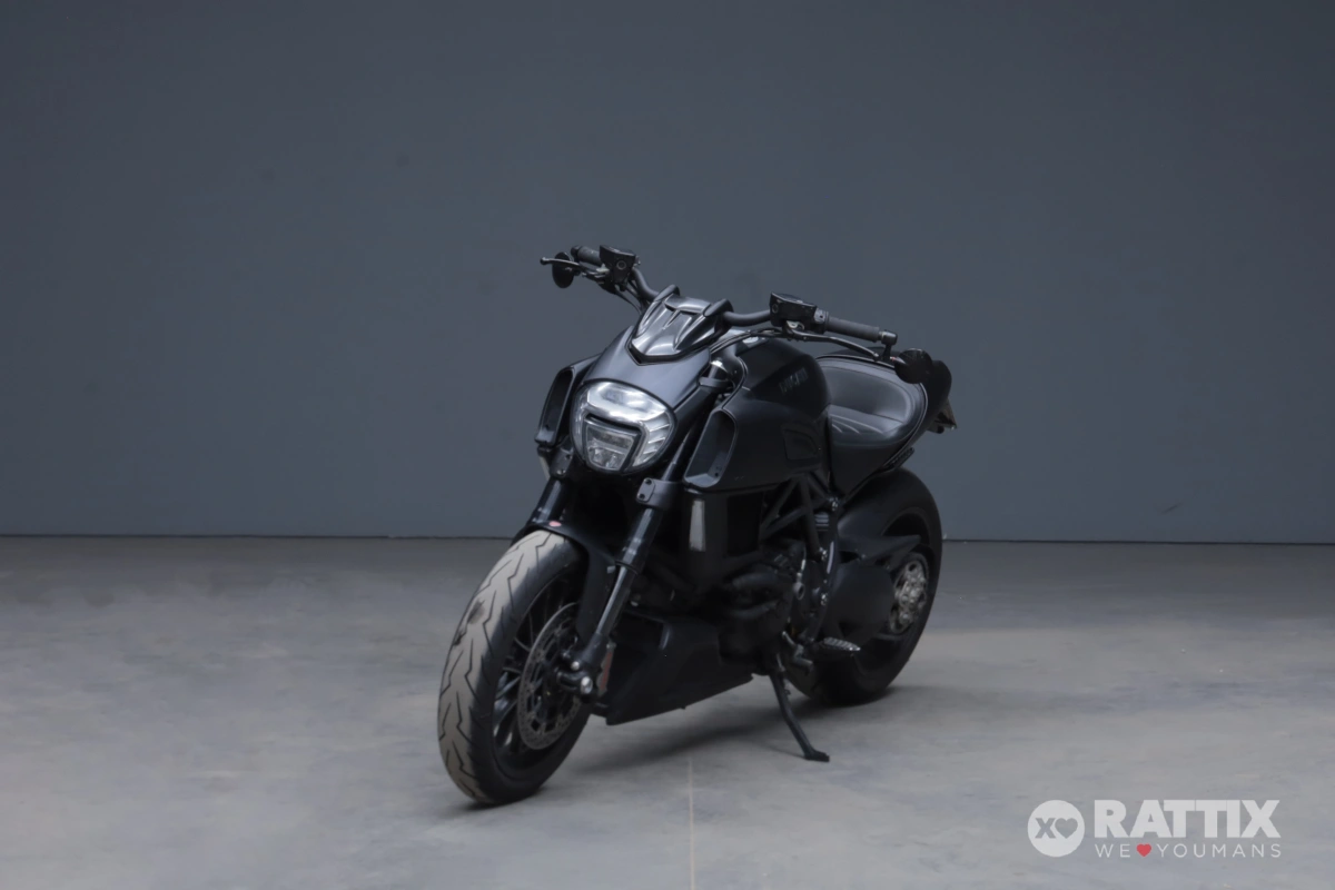 DUCATI Diavel 1199 Dark my15