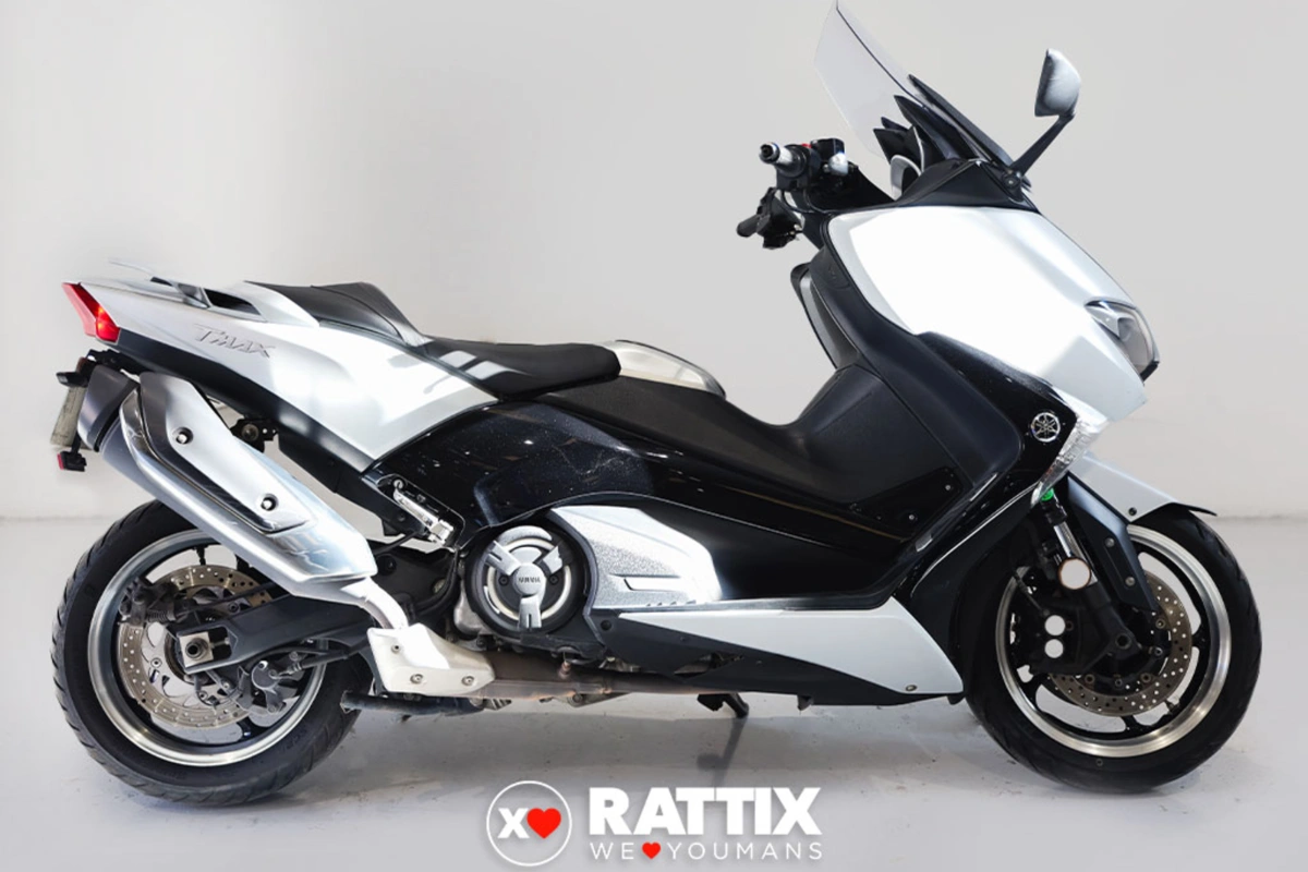 YAMAHA T-Max 530 DX Abs my17