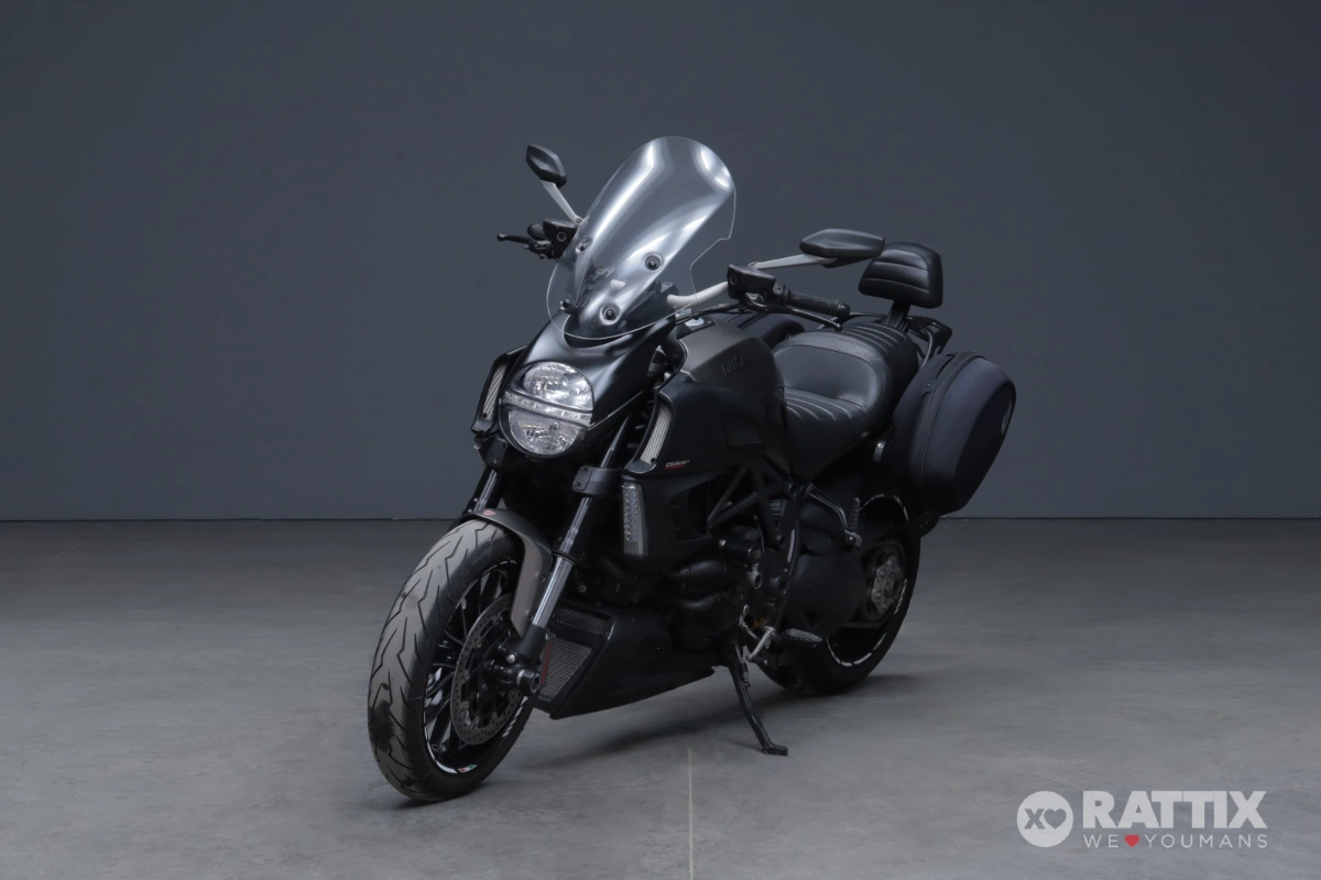 DUCATI Diavel 1199 Strada