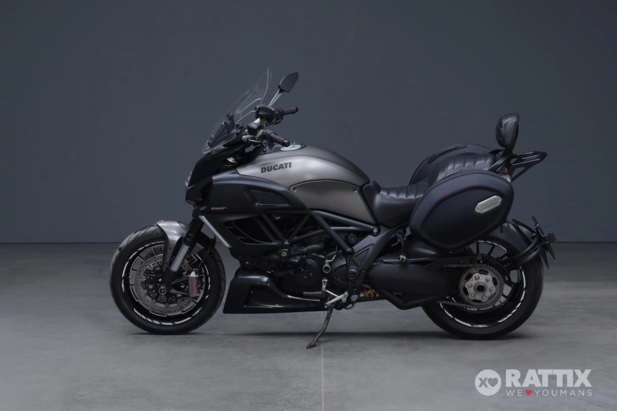 DUCATI Diavel 1199 Strada
