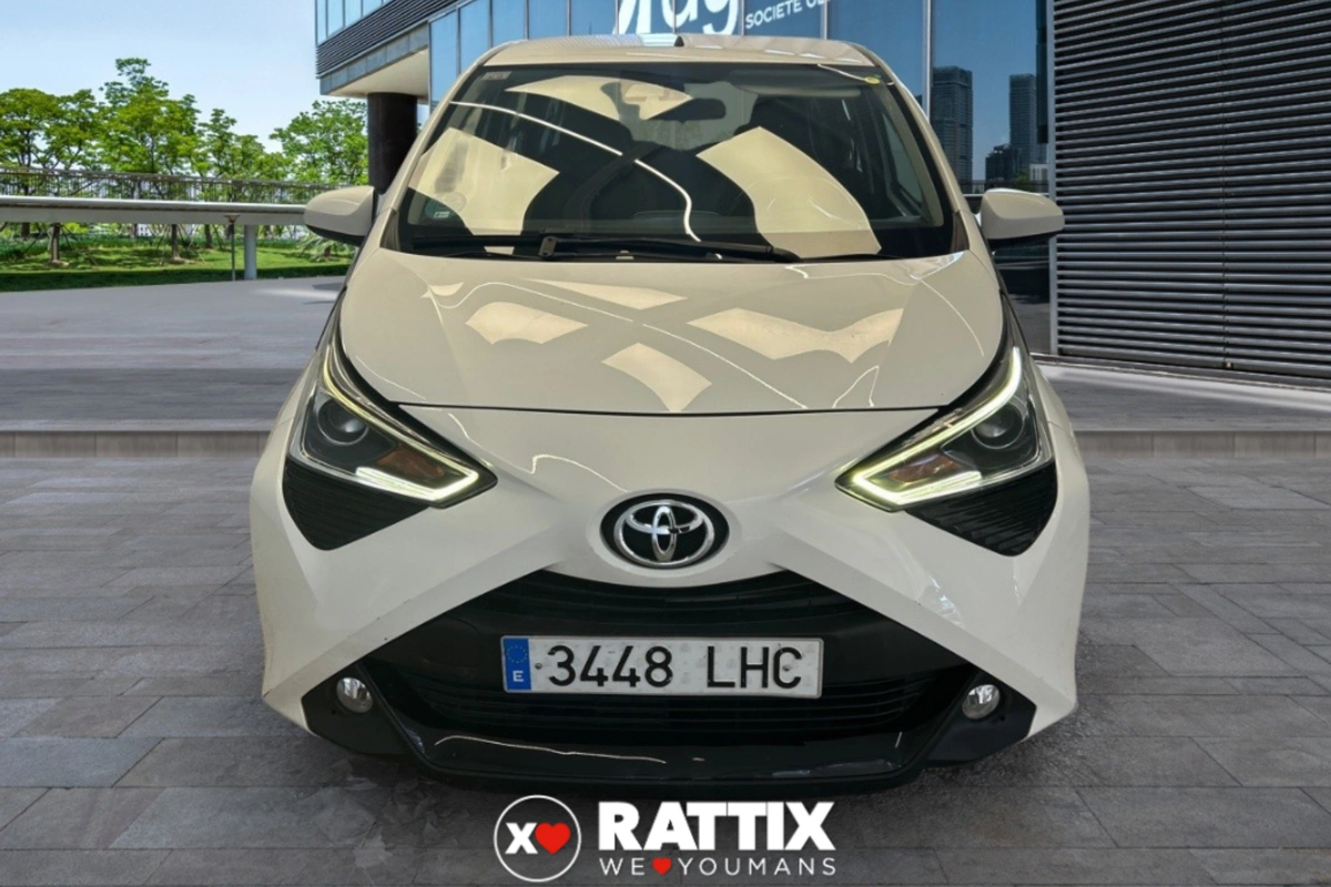 TOYOTA aygo ii 2018 5p Aygo 1.0 x-business 72cv