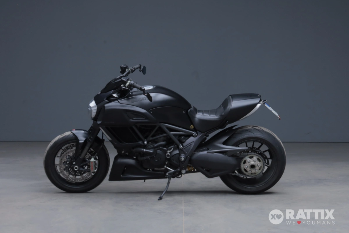 DUCATI Diavel 1199 Dark my15