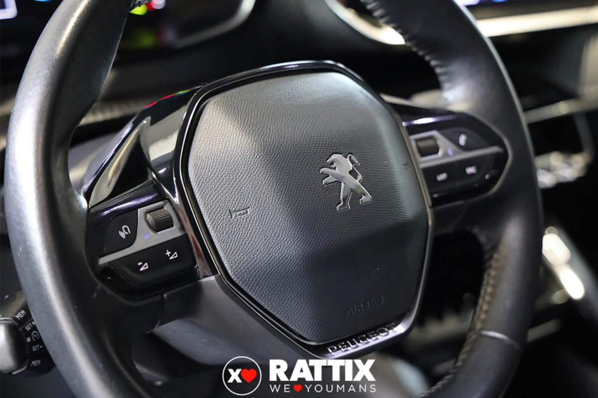 PEUGEOT e-2008 Active Pack 100kW e-2008 Active Pack 100kW