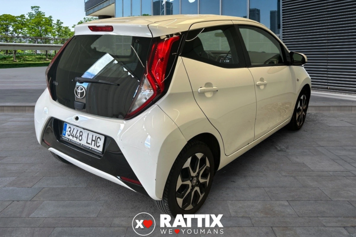 TOYOTA aygo ii 2018 5p Aygo 1.0 x-business 72cv