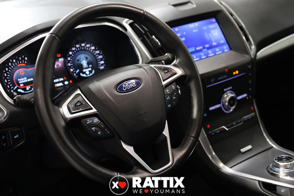 FORD S-Max 2.5 Duratec FHEV 190cv Titanium Aut. S-Max 2.5 Duratec FHEV 190cv Titanium Aut.