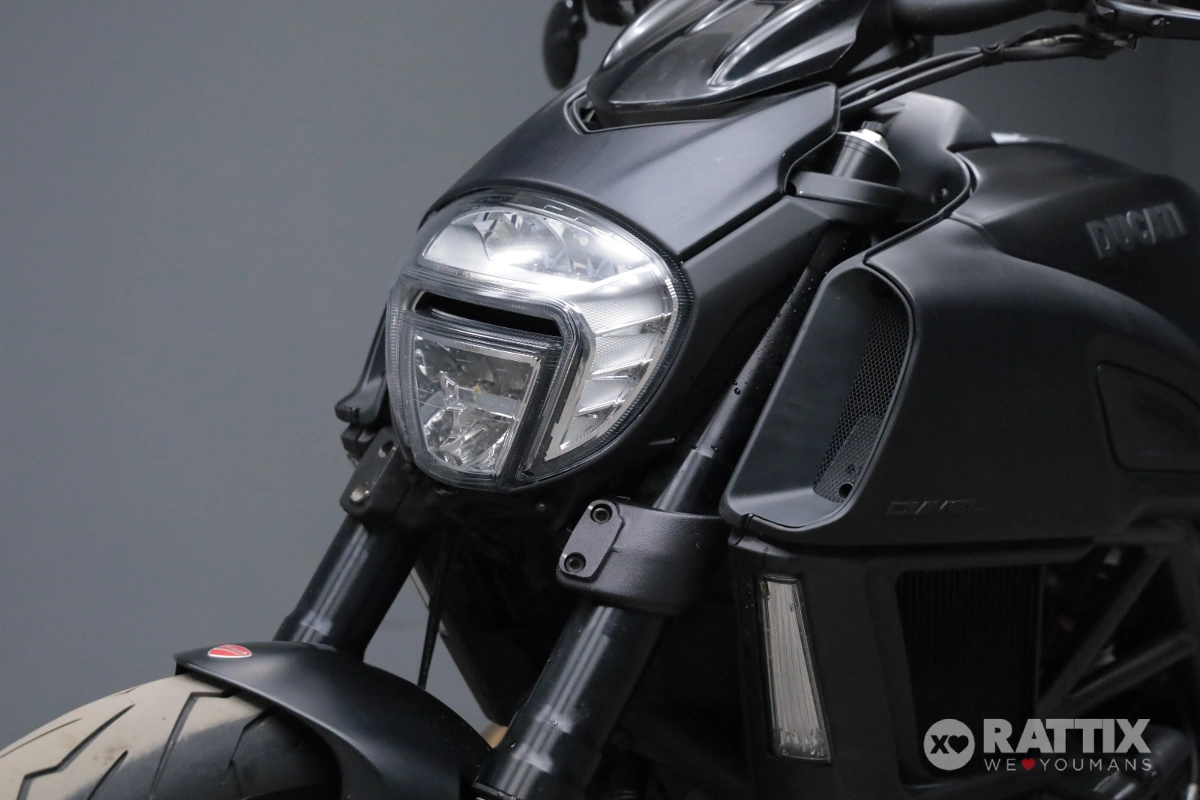 DUCATI Diavel 1199 Dark my15