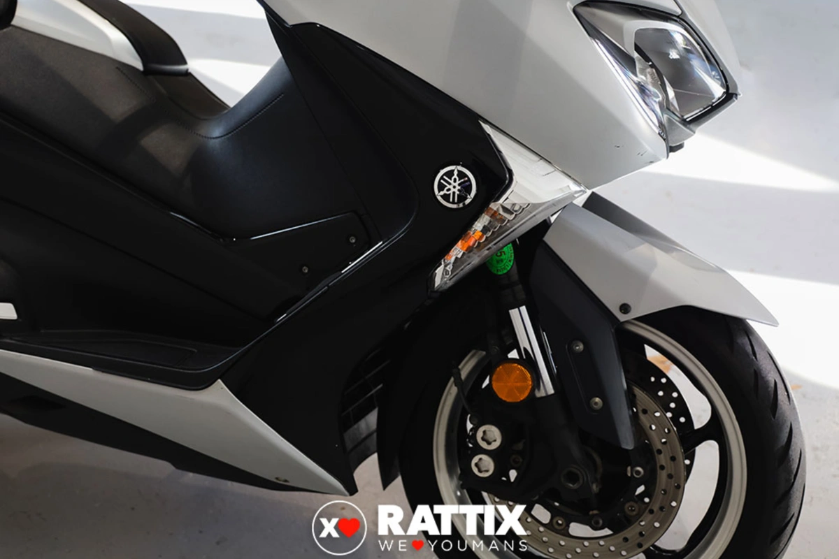 YAMAHA T-Max 530 DX Abs my17