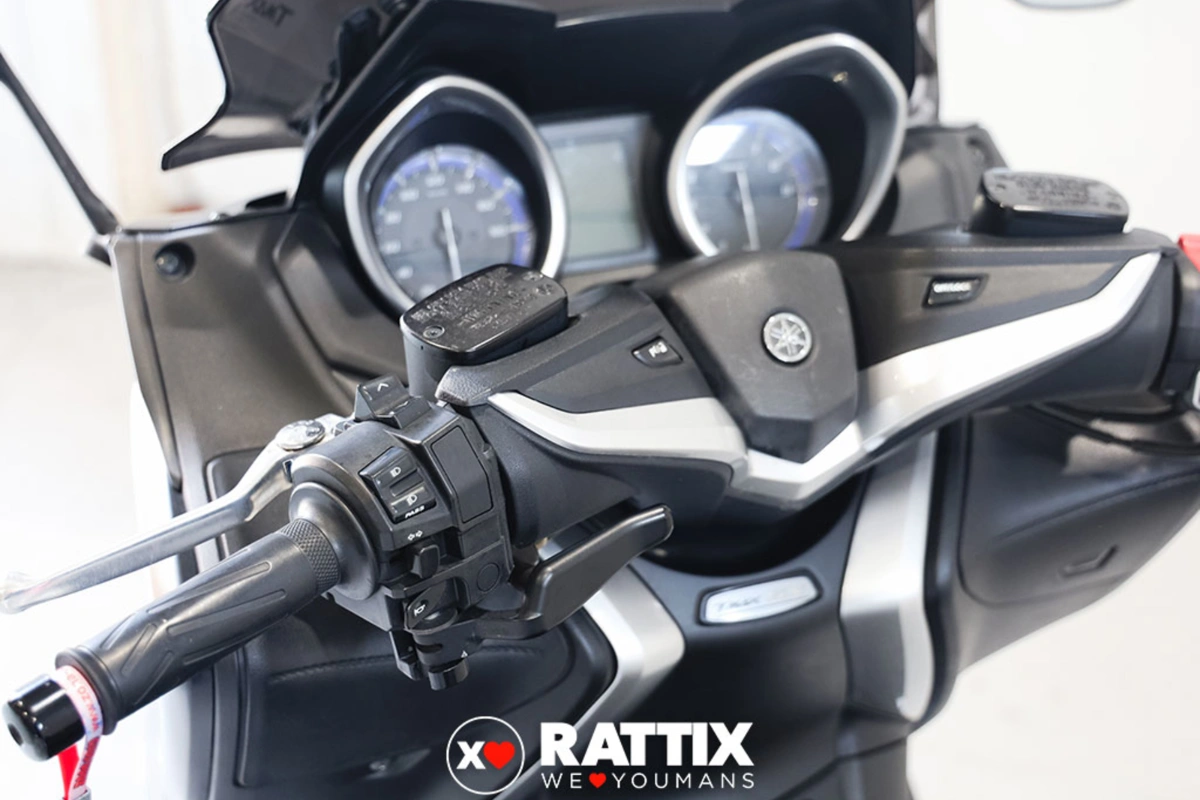 YAMAHA T-Max 530 SX Abs my19