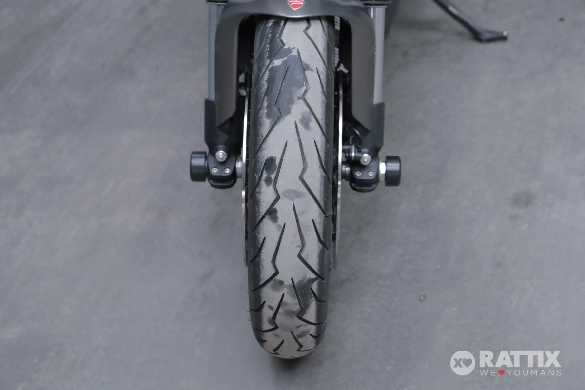 DUCATI Diavel 1199 Strada
