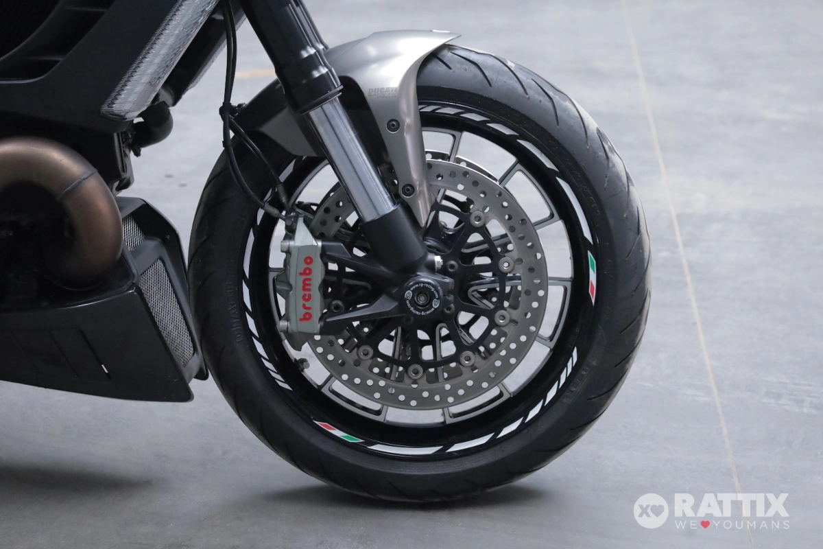 DUCATI Diavel 1199 Strada