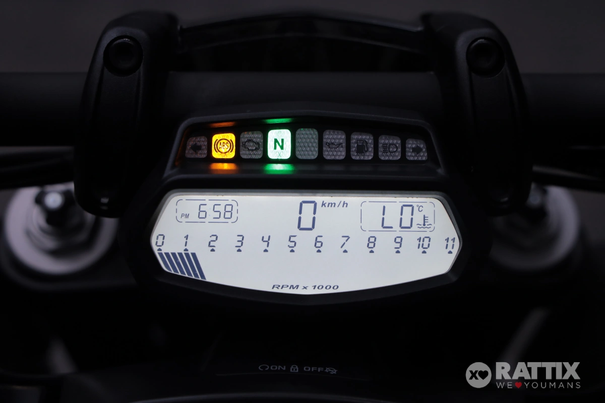 DUCATI Diavel 1199 Dark my15