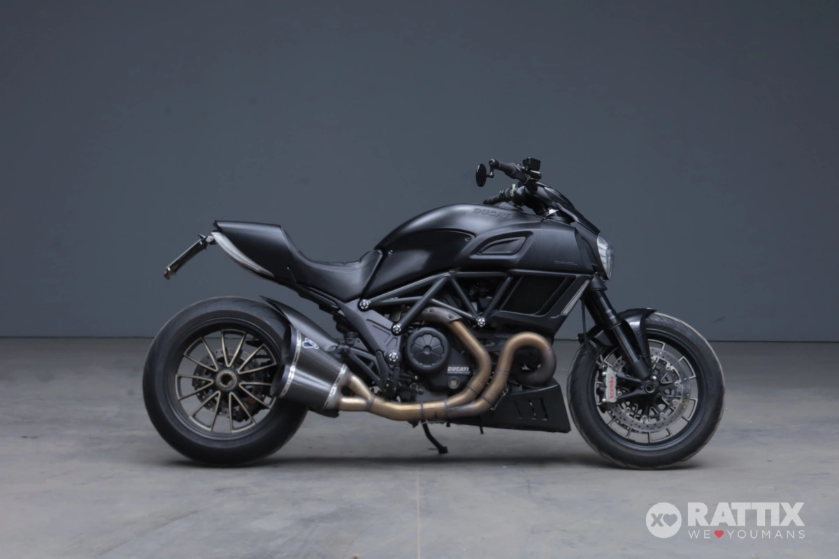DUCATI Diavel 1199 Dark my15
