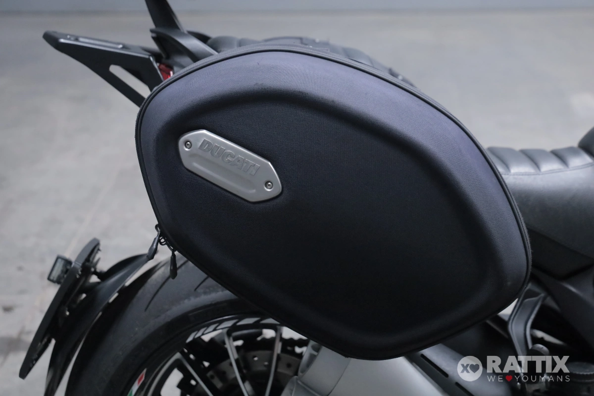 DUCATI Diavel 1199 Strada