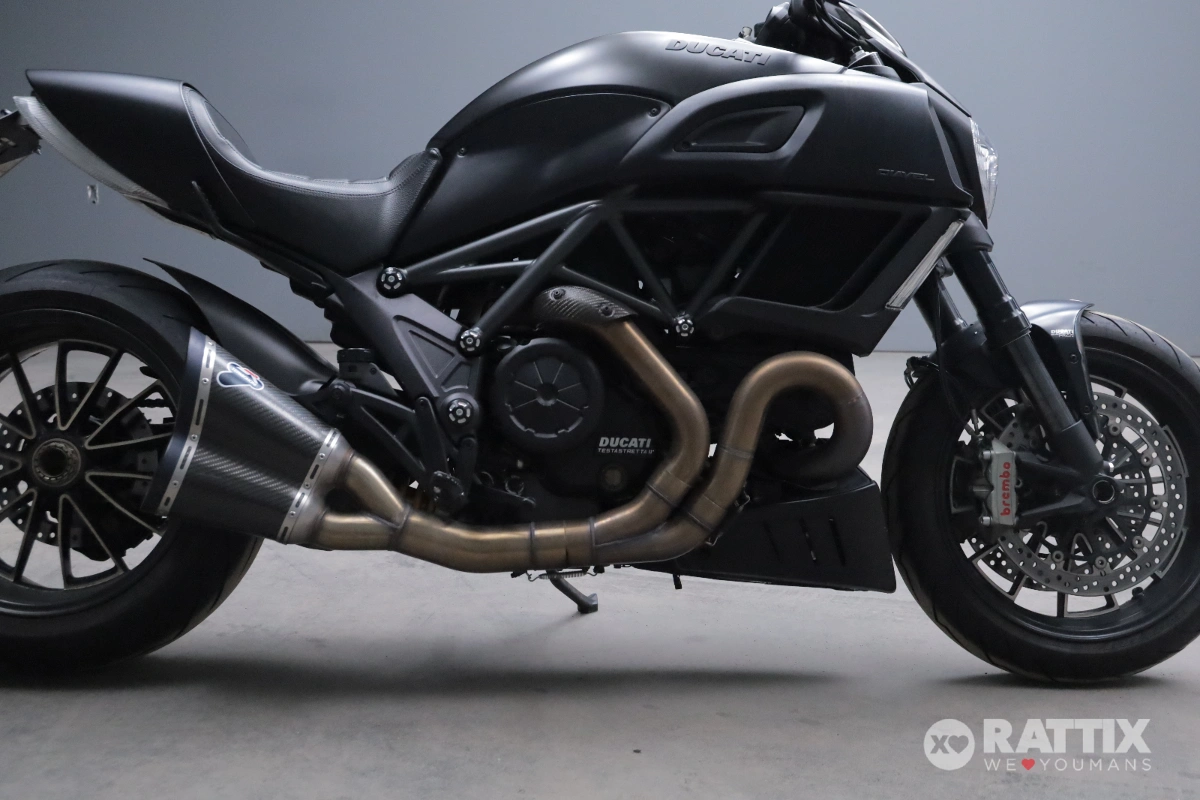DUCATI Diavel 1199 Dark my15