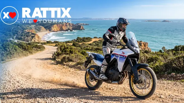 Honda Transalp 750 E-Clutch 2026: prova su strada e prezzi