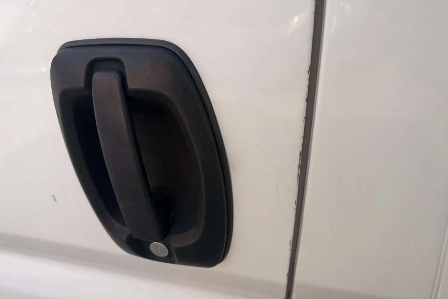 Peugeot Boxer 330 2.2 bluehdi 140CV L1H1 Premium (IVA ESCLUSA) Kaolin White  Aziendale foto danni 34