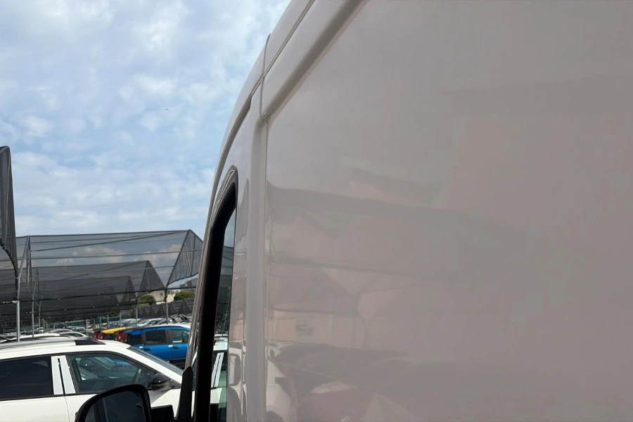 Peugeot Boxer 330 2.2 bluehdi 140CV L1H1 Premium (IVA ESCLUSA) Kaolin White  Aziendale foto danni 40