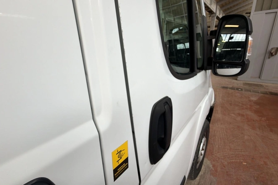 Peugeot Boxer 330 2.2 bluehdi 140CV L1H1 Premium (IVA ESCLUSA) Kaolin White  Aziendale foto danni 61