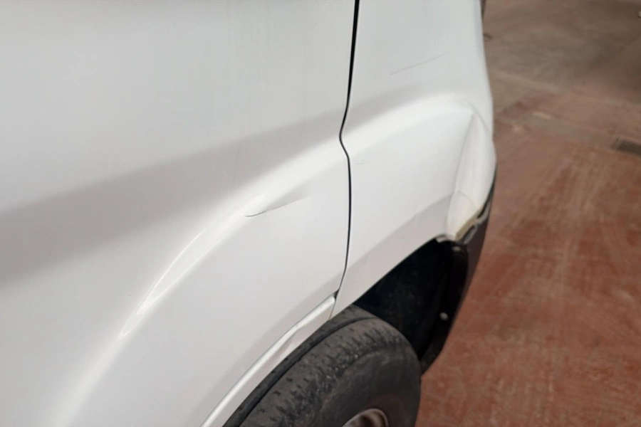 Peugeot Boxer 330 2.2 bluehdi 140CV L1H1 Premium (IVA ESCLUSA) Kaolin White  Aziendale foto danni 67