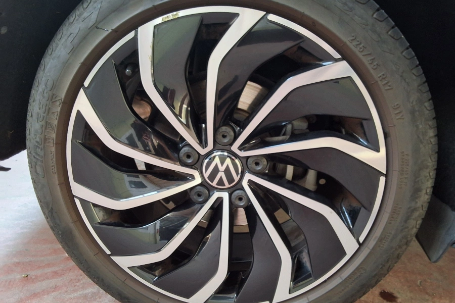 Volkswagen Golf 1.5 etsi evo 150CV Life dsg Nero  Usato foto danni 31