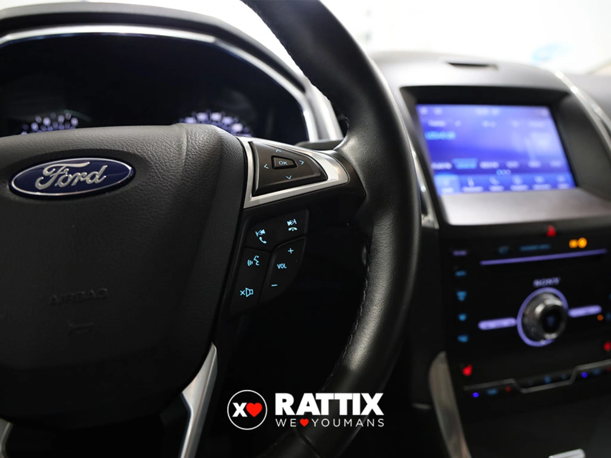 FORD S-Max 2.5 Duratec FHEV 190cv Titanium Aut. S-Max 2.5 Duratec FHEV 190cv Titanium Aut.