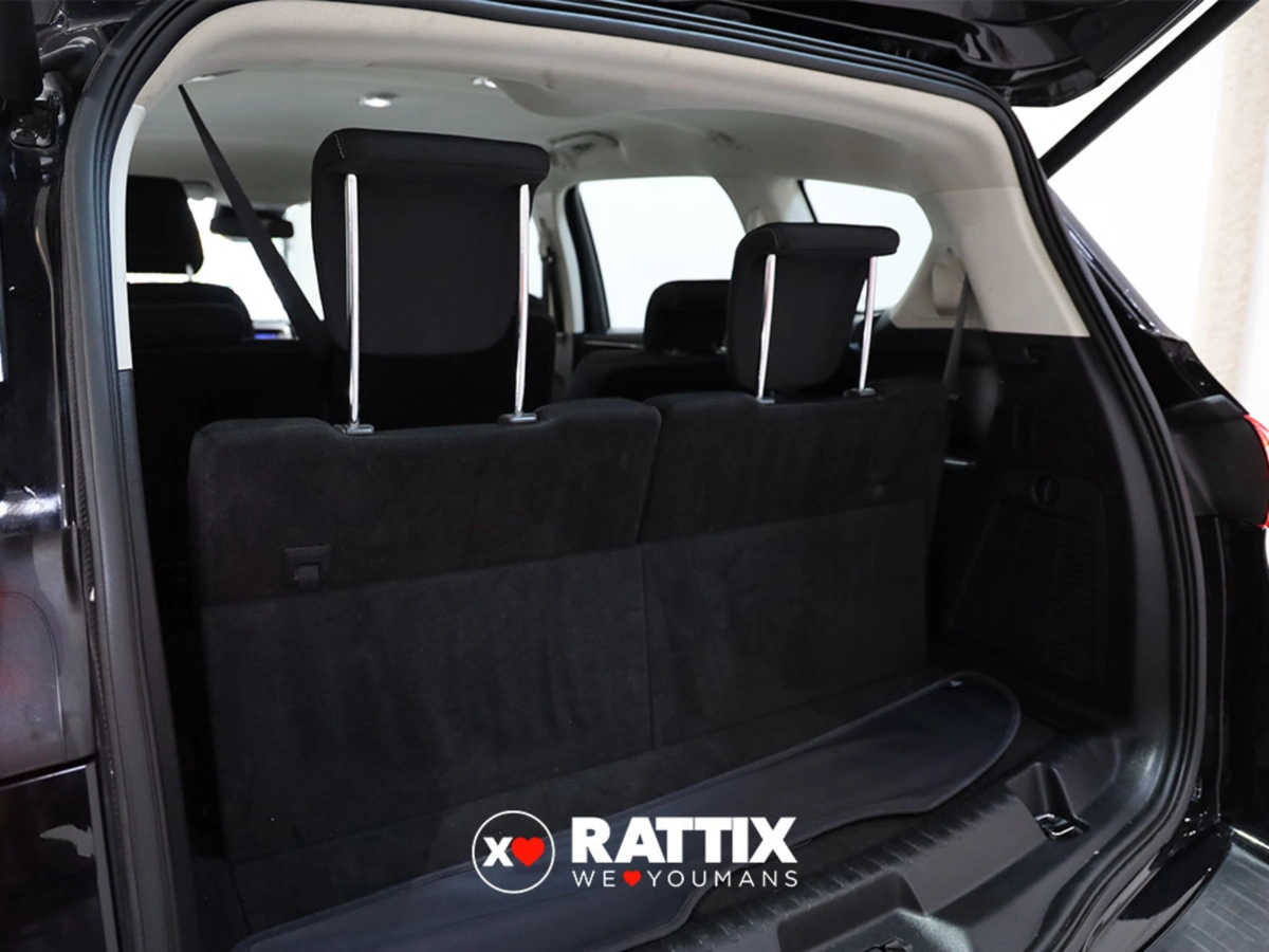 FORD S-Max 2.5 Duratec FHEV 190cv Titanium Aut. S-Max 2.5 Duratec FHEV 190cv Titanium Aut.