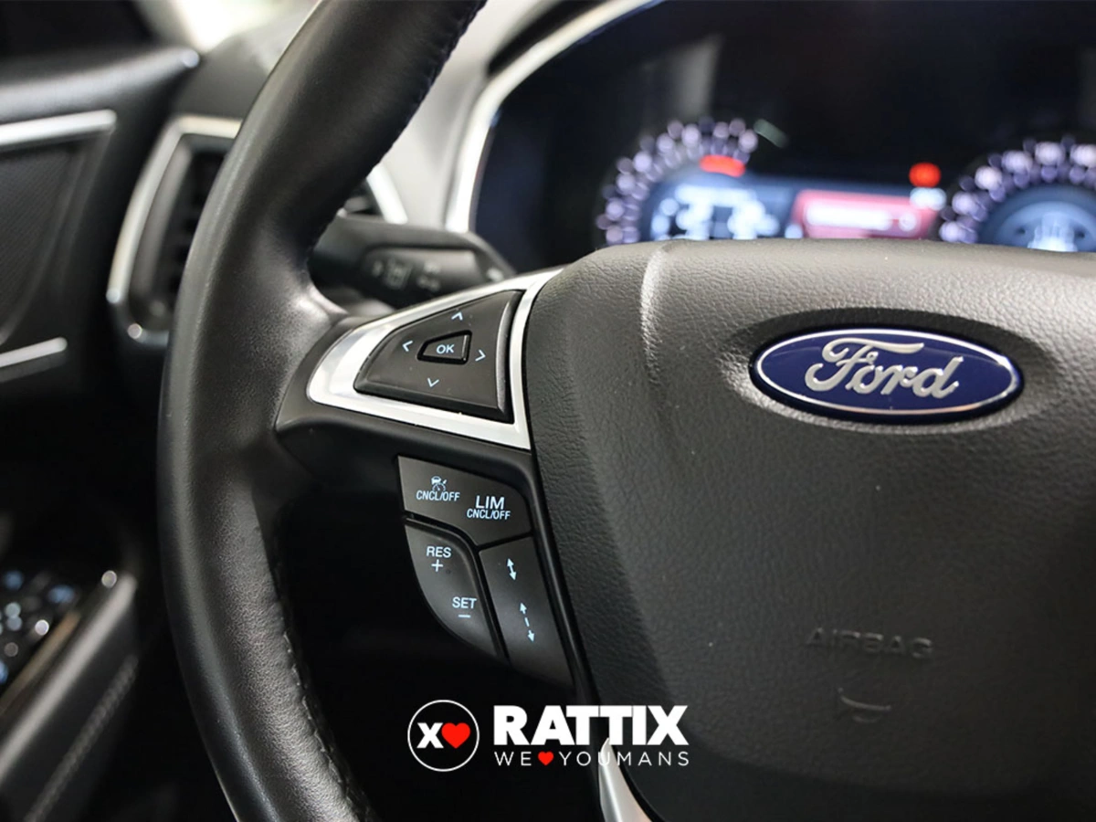 FORD S-Max 2.5 Duratec FHEV 190cv Titanium Aut. S-Max 2.5 Duratec FHEV 190cv Titanium Aut.