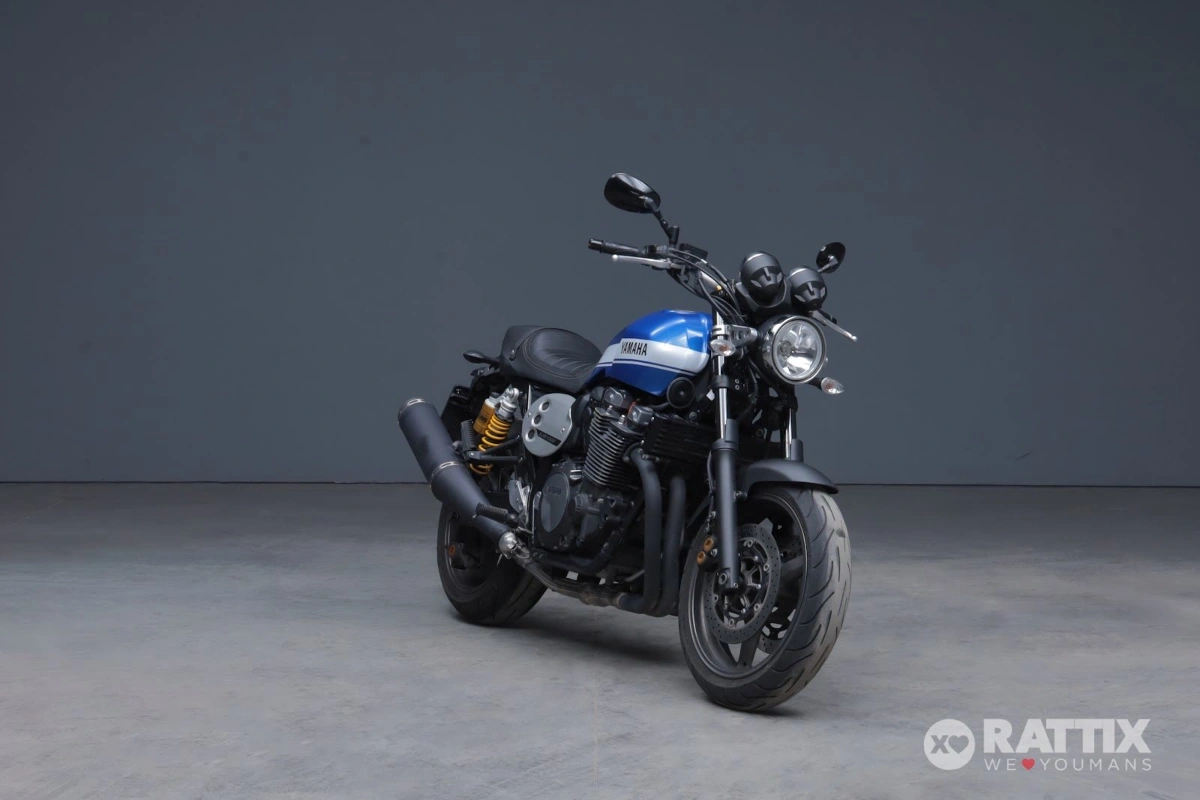 YAMAHA XJR 1300 Racer my15