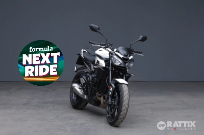 Foto TRIUMPH Street Triple 765 R my23