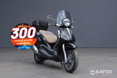 Foto PIAGGIO Beverly Tourer 300