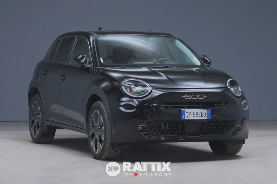 Fiat 600 1.2 hybrid La Prima Nero Cinema foto 1 Fiat 600 1.2 hybrid La Prima Nero Cinema Aziendale foto 1