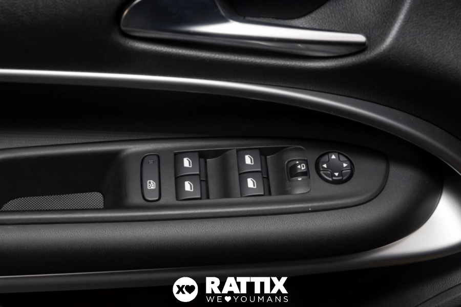 Jeep Avenger 1.2 Turbo 100CV Altitude  Giallo Sun  Nuovo foto 28